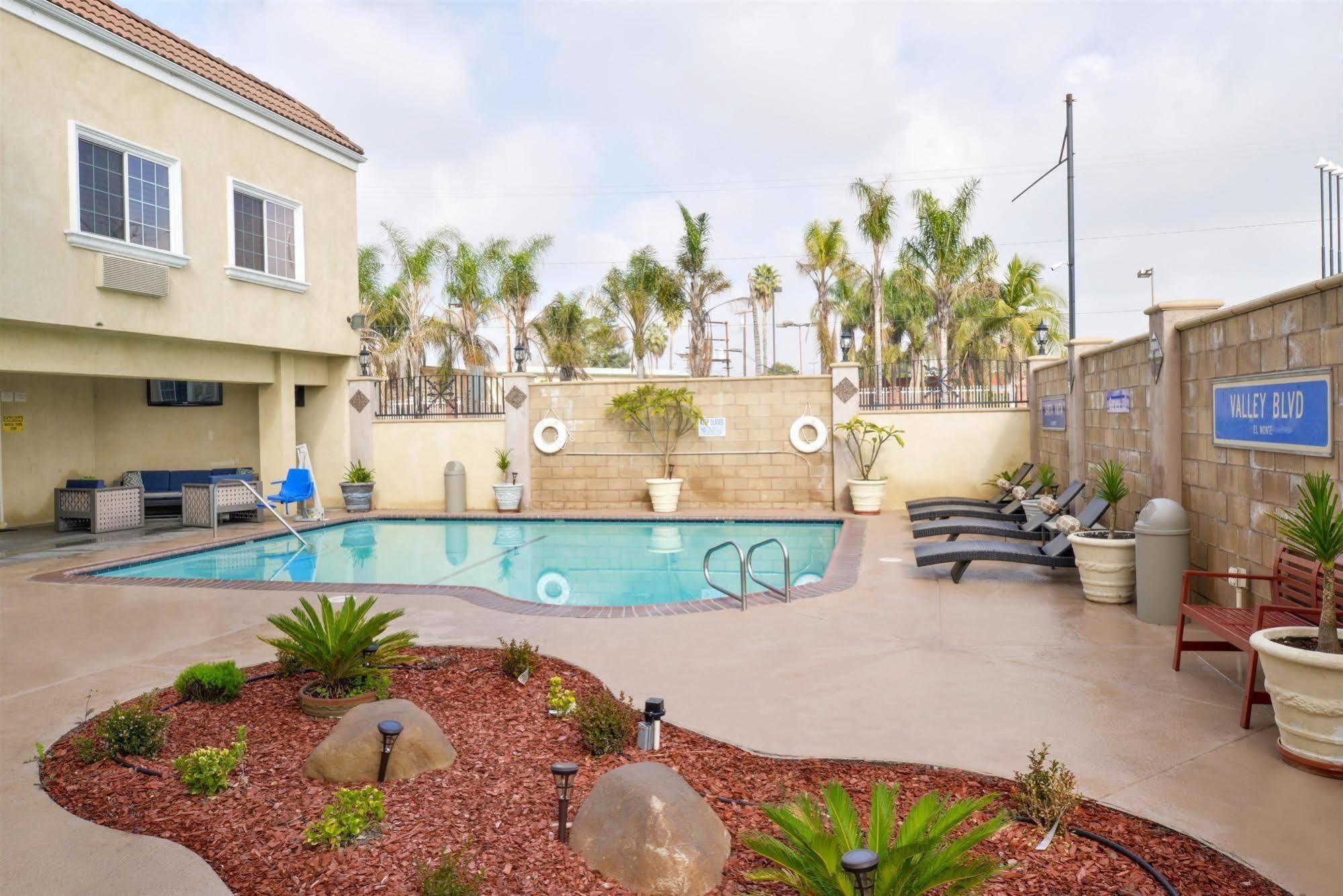 Hotel Heritage El Monte Exterior photo